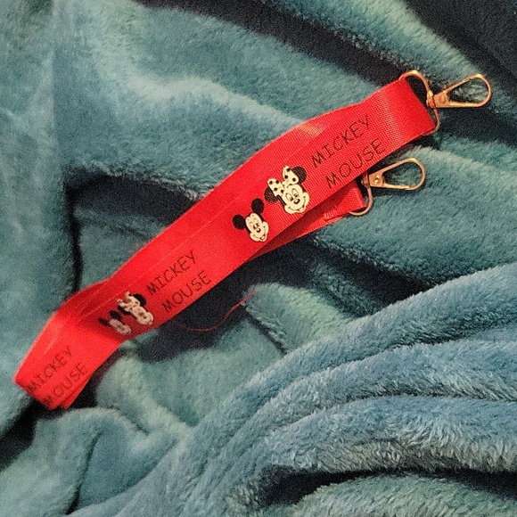 Minnie Mouse DIisney Mini Purse New in Package Little Girls or Disney Lovers - Picture 6 of 9